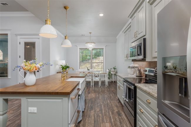 1033 Tex Ln, House other with 4 bedrooms, 2 bathrooms and null parking in Springtown TX | Image 12