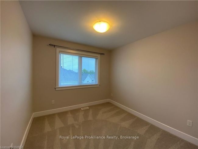 201 Pratt Dr, House attached with 3 bedrooms, 2 bathrooms and 3 parking in Amherstview ON | Image 32