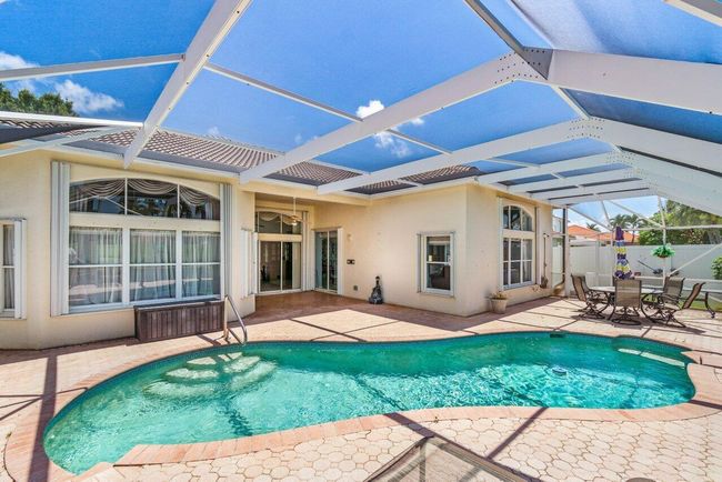 5946 Bay Hill Cir, House other with 4 bedrooms, 2 bathrooms and null parking in Lake Worth FL | Image 39