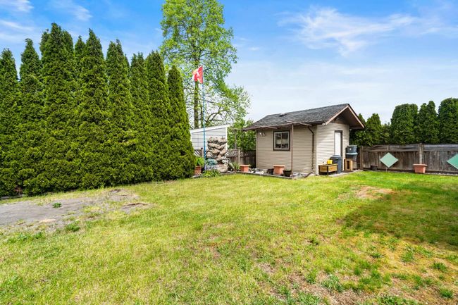 12126 Cherrywood Drive, House other with 3 bedrooms, 2 bathrooms and 5 parking in Maple Ridge BC | Image 34
