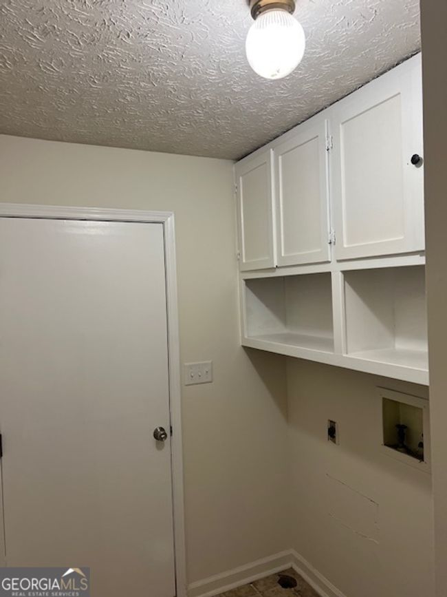 1725 Sara Ct Se, House other with 3 bedrooms, 2 bathrooms and null parking in Conyers GA | Image 5