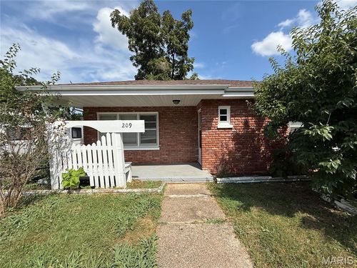 209 Maple St, Dixon, MO, 65459-8061 | Card Image