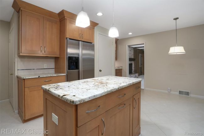 Plenty of storage and countertop space | Image 10