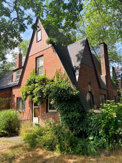 17 Belmont St, Brunswick, ME, 04011-3054 | Card Image