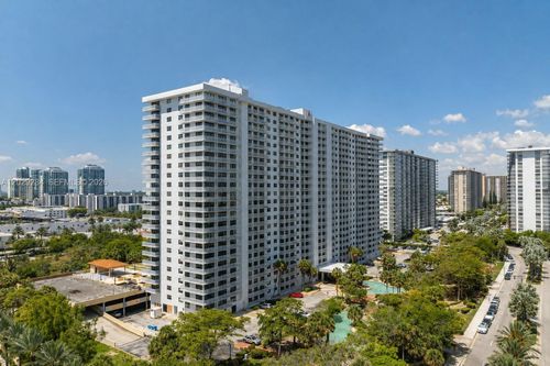 515-210 174th St, Sunny Isles Beach, FL, 33160-3329 | Card Image