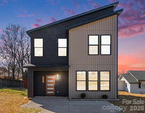 511 W D St, Kannapolis, NC, 28081-4349 | Card Image