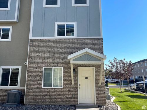 37 E 670 N, Vineyard, UT, 84059-6563 | Card Image