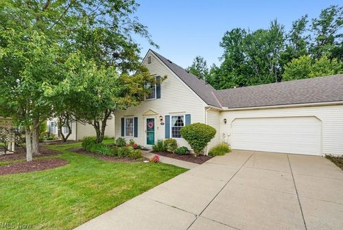 131 Marwyck Place Ln, Northfield, OH, 44067-2790 | Card Image