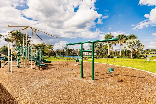 11560 Tapestry Ln, House other with 3 bedrooms, 3 bathrooms and null parking in Venice FL | Image 61