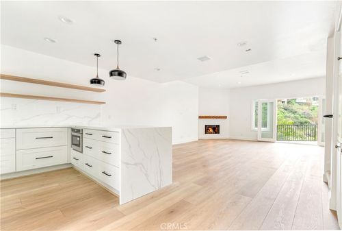 9-401 Seaward Rd, Corona Del Mar, CA, 92625 | Card Image