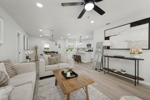 112 Oriole Drive, Arlington, TX, 76010 | Card Image