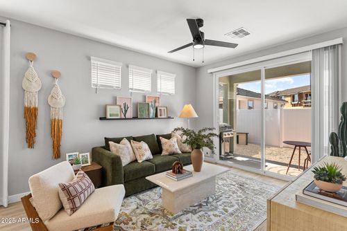 132-1297 E Broadway Ave, Apache Junction, AZ, 85119-5302 | Card Image