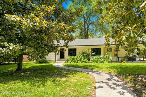964 Meadow Heights Dr, Jackson, MS, 39206-5940 | Card Image