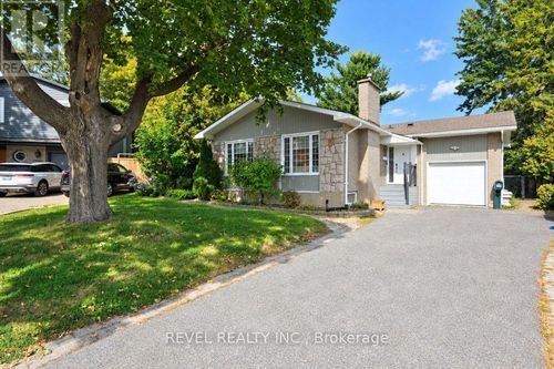 2213 Circle Pl, Ottawa, ON, K1G3E2 | Card Image