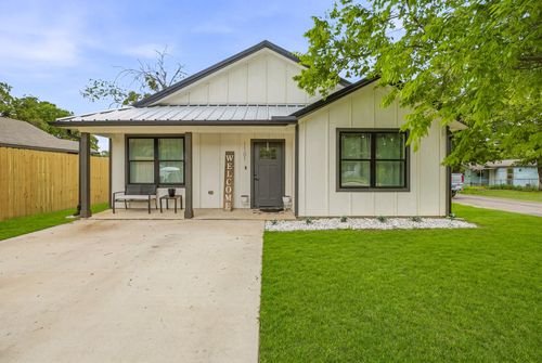 1101 N Mccart St, Stephenville, TX, 76401-2429 | Card Image