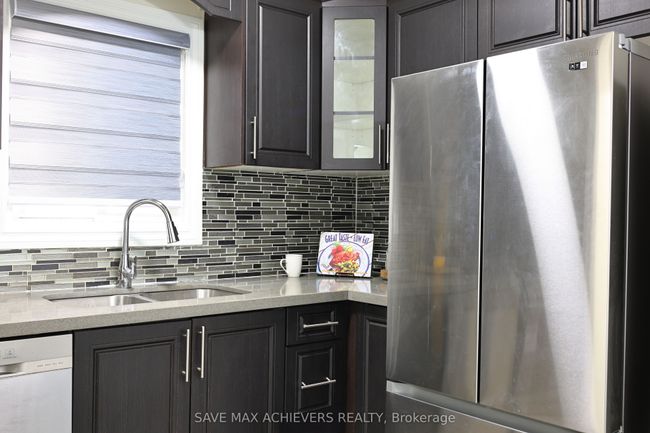 3 Gold Finch Crt, House other with 3 bedrooms, 2 bathrooms and 2 parking in Brampton ON | Image 9