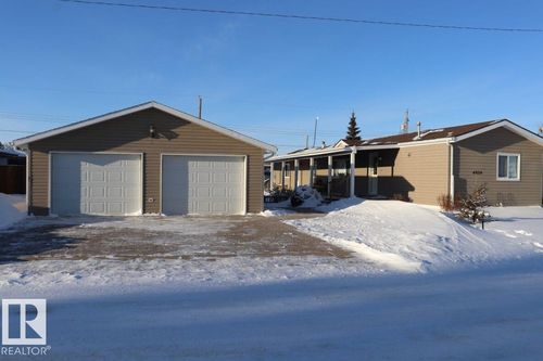 {{alt}} | Card Image