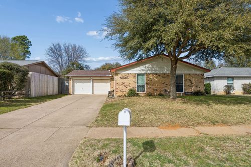 5713 Atlantis Ter, Arlington, TX, 76016-2140 | Card Image
