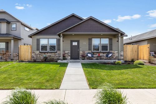3754 Sw Metolius Ave, Redmond, OR, 97756-6781 | Card Image