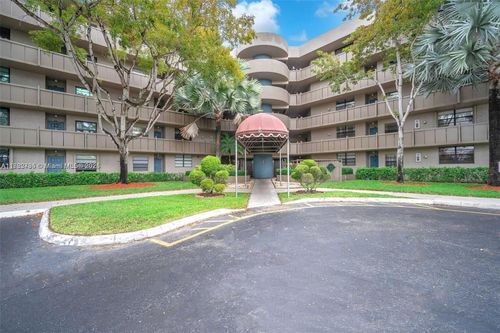 107-901 Colony Point Cir, Pembroke Pines, FL, 33026 | Card Image