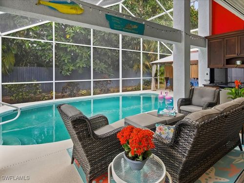 363 Pindo Palm Dr, NAPLES, FL, 34104-6402 | Card Image