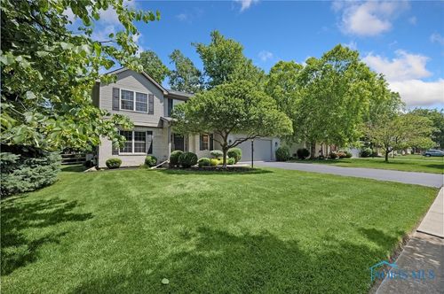 1543 Ridge Cross Rd, Perrysburg, OH, 43551-9054 | Card Image