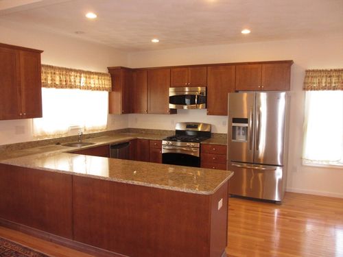 1-2 Blue Jay Cir, Wakefield, MA, 01880-2581 | Card Image