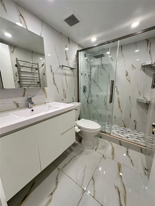 apt-209-1885 W 56th St, Hialeah, FL, 33012-7357 | Card Image