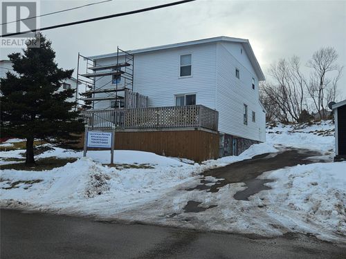98-98A Water St W, St. Lawrence, NL, A0E2V0 | Card Image