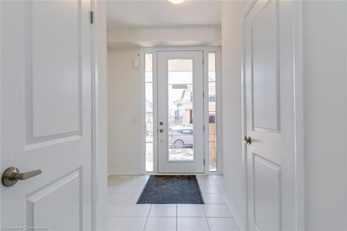 40 Freedom Cres, Mount Hope, ON, L0R1W0 | Card Image