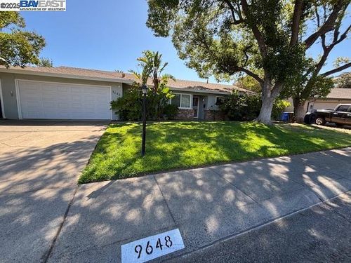 9648 La Nuez Dr, Elk Grove, CA, 95624-2320 | Card Image