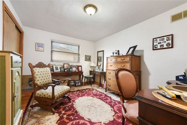 1609 Zeuger St, House other with 3 bedrooms, 3 bathrooms and 2 parking in Glenshaw PA | Image 19