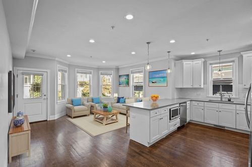 unit-1a-407 Pleasant St, Melrose, MA, 02176-4549 | Card Image