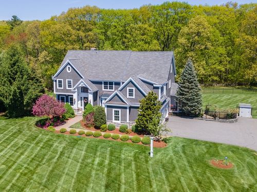 4 Nipmuc Ln, Southborough, MA, 01772-1042 | Card Image
