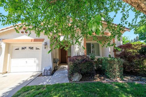 2001 Dayton Ave, Modesto, CA, 95356-8414 | Card Image