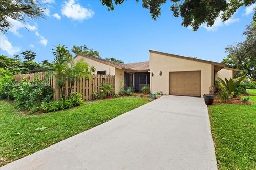 901 Nw 26th Ave, Delray Beach, FL, 33445-2015 | Card Image