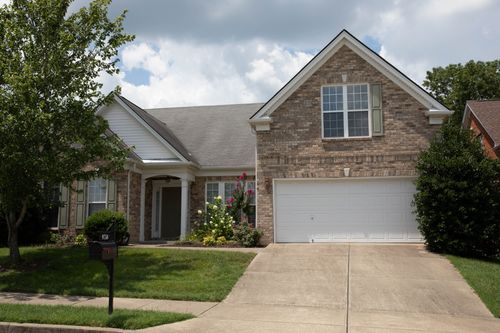 9750 Jupiter Forest Dr, Brentwood, TN, 37027-8345 | Card Image