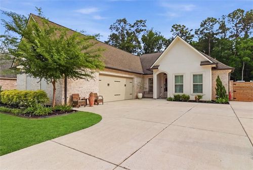 725 Elise Ln, Madisonville, LA, 70447-3602 | Card Image