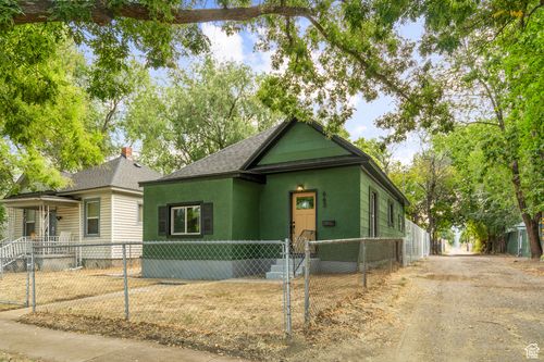 663 S 900 W, Salt Lake City, UT, 84104-1305 | Card Image