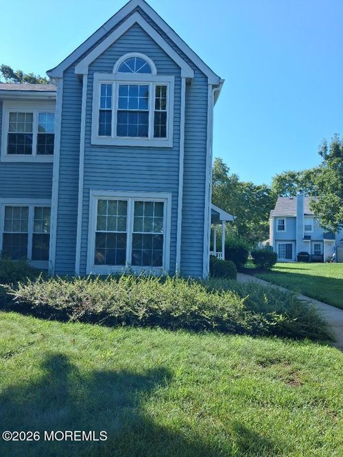 287 Elmwood Ct, Howell, NJ, 07731-3020 | Card Image