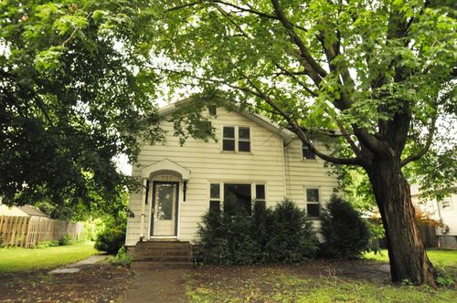 727 Chapel St, Ottawa, IL, 61350-3007 | Card Image