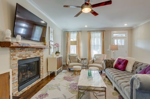 b-2204B 11th Ave S, Nashville, TN, 37204 | Card Image