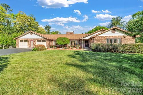 218 Brown Rd, Hendersonville, NC, 28791-9075 | Card Image