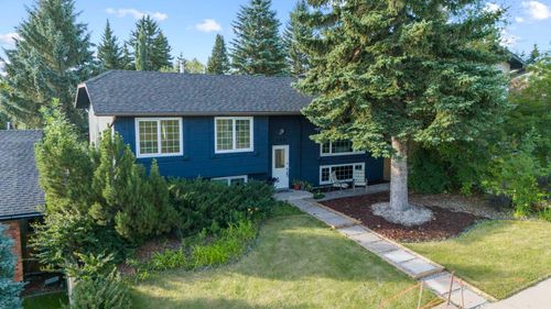 460 Parkridge Cres Se, Calgary, AB, T2J5A9 | Card Image