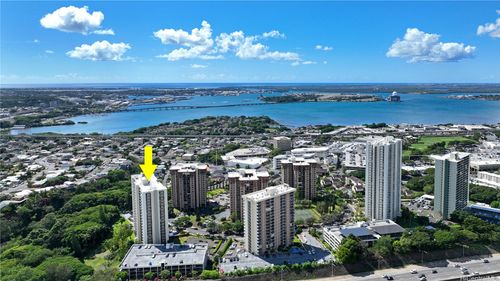 16p-98-500 Koauka Loop, Aiea, HI, 96701 | Card Image