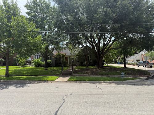 1719 Elmwood Ave, Corsicana, TX, 75110-3401 | Card Image
