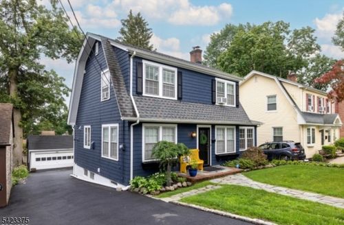 6 Elliott Pl, West Orange, NJ, 07052-4513 | Card Image