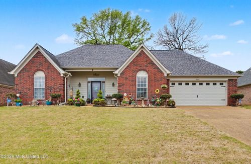 7741 Meadow Ridge Ln, Olive Branch, MS, 38654-4186 | Card Image