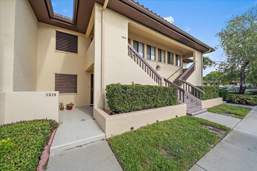 21-5219 Lake Village Dr, SARASOTA, FL, 34235-2019 | Card Image