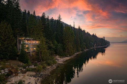 15810 Cedar Brae Rd, Leavenworth, WA, 98826-8752 | Card Image